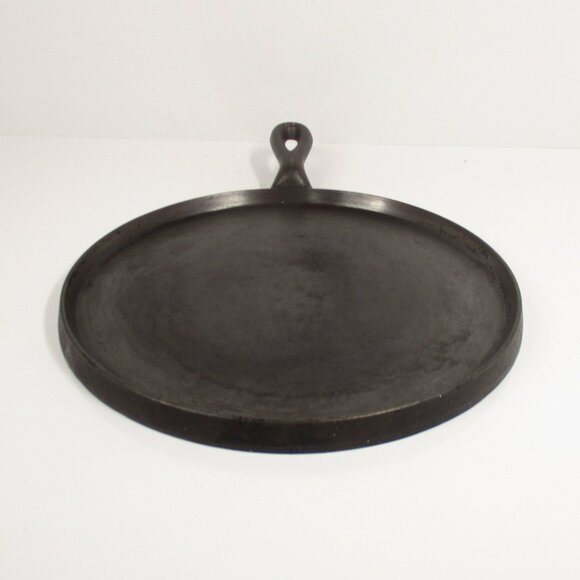 Vintage McClary’s #9 Cast Iron Round Griddle Skillet it measures11 Inches in Dia - Picture 5 of 8